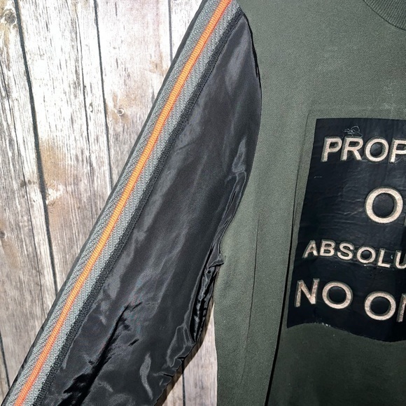 Only True‎ Streetwear brand sweater, “ Property of Absolutely No One”, size med. - Picture 3 of 8